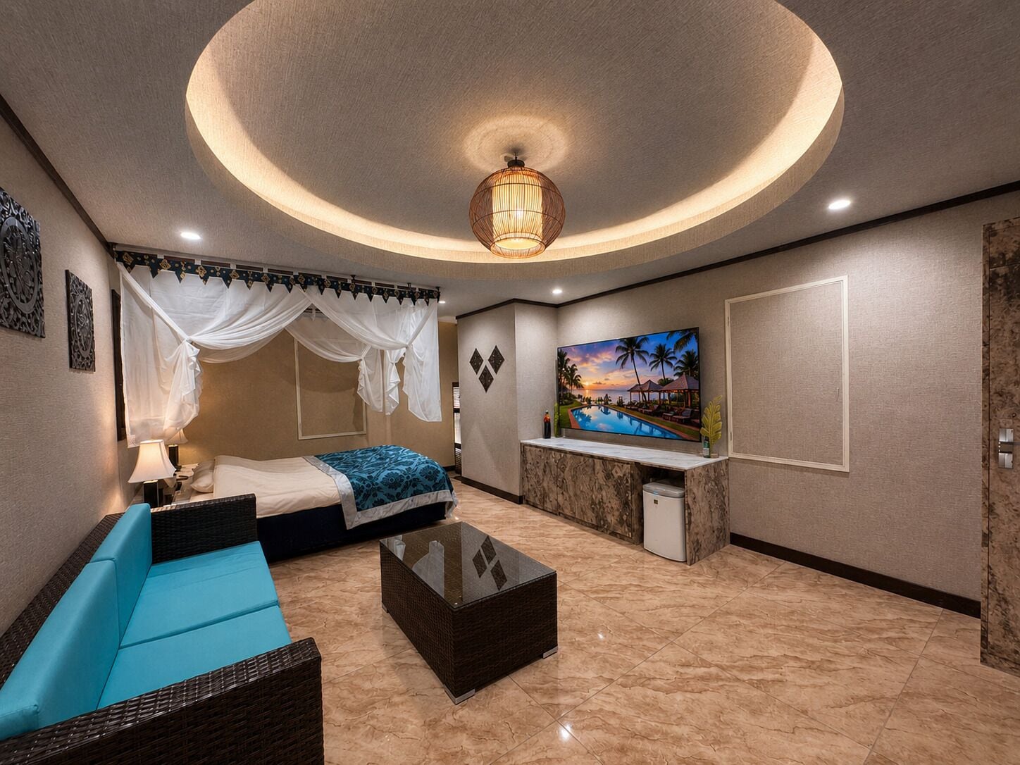 Luxury Double Room, Smoking | WiFi (free), bed sheets