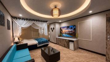 Luxury Double Room, Smoking | WiFi (free), bed sheets