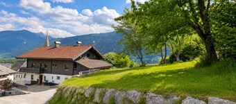 Spacious holiday home with charm and garden