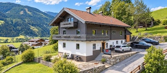 Spacious holiday home with charm and garden