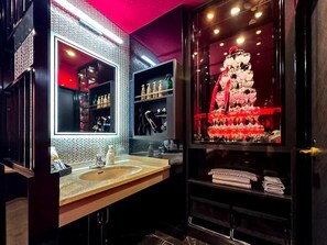 Bathroom - Fire Hotel Nw (saitamashi iwatsukiku)