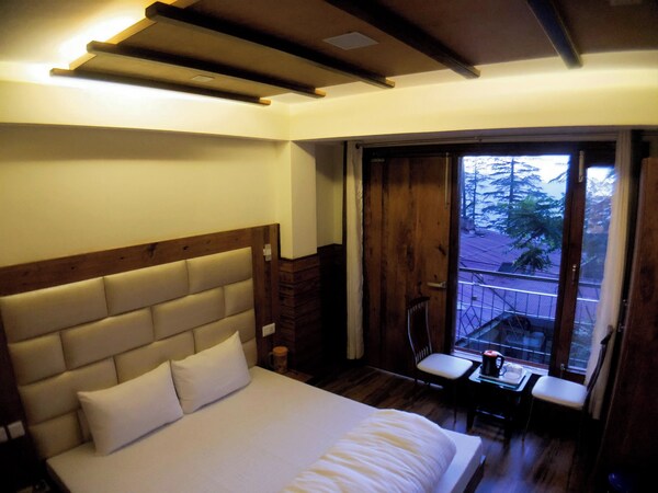Backwoods B&b Mall Road Shimla - Shimla