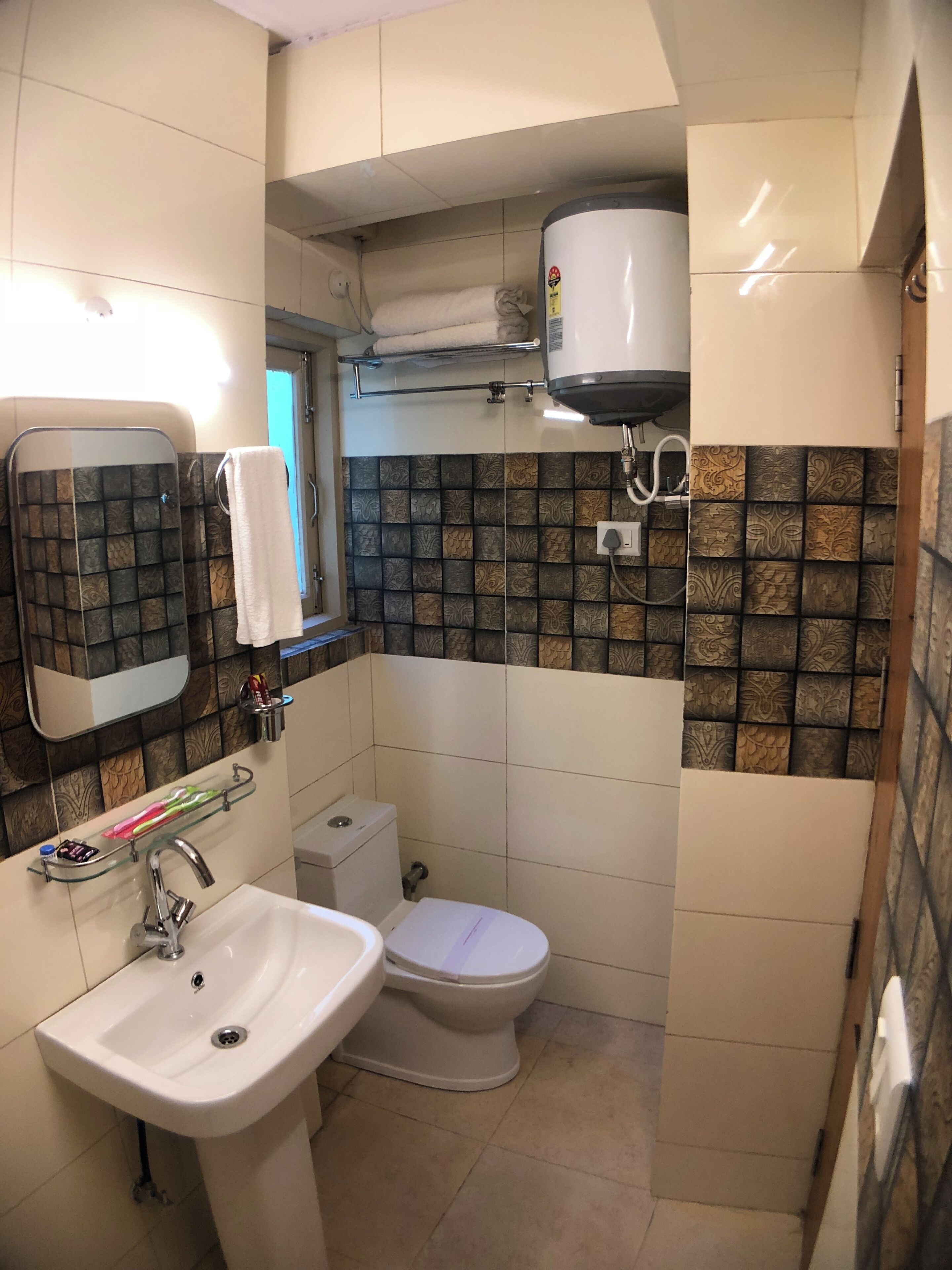 Deluxe Double Room | Bathroom