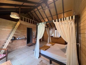 Familienzimmer, Balkon, Bergblick