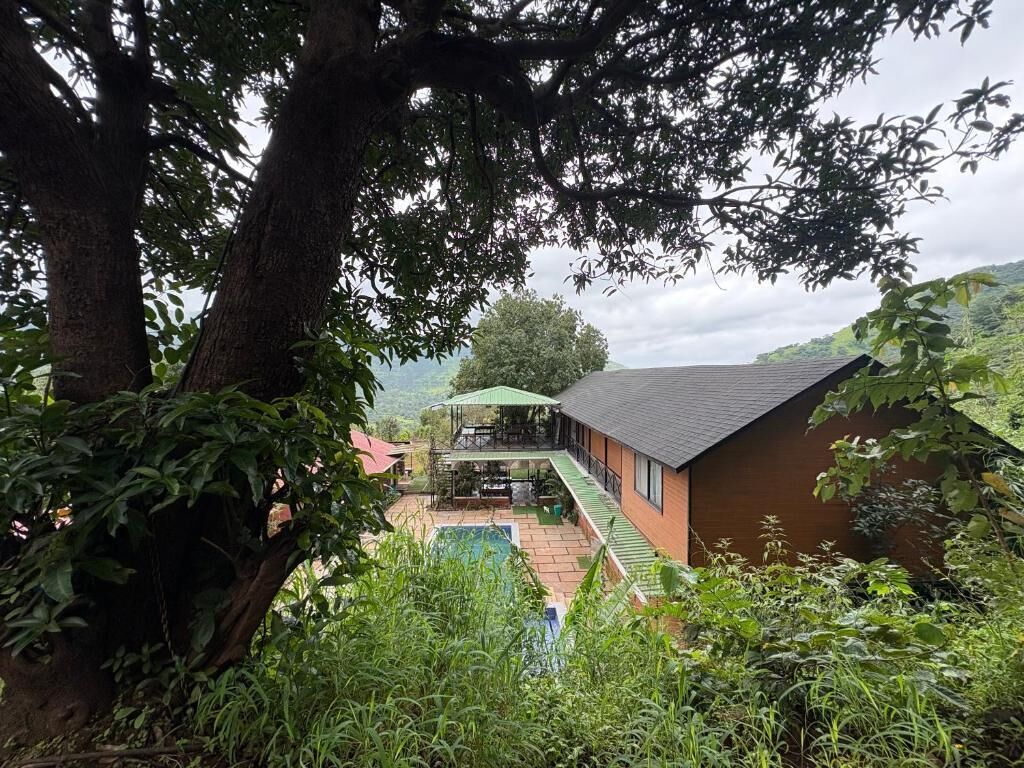 Family Room, Balcony, Mountain View | Property grounds