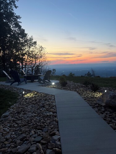 The Overlook at Burkemont / Near Hidden Hill Venue