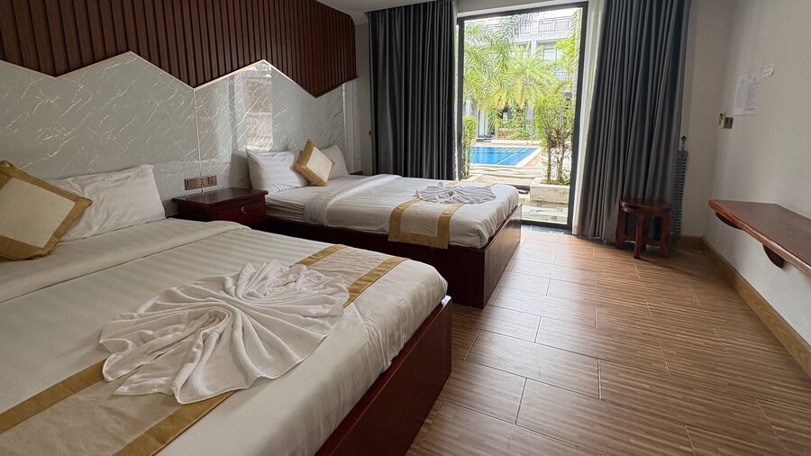 Khemra Boutique in Kampot