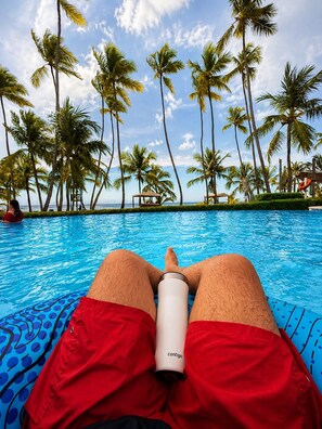 Pool - Luxury Oceanfront 3BR Duplex Penthouse Private Rooftop Jacuzzi (Playa Juan Dolio)