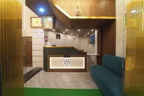 Lobby - Hotel Kanishka Inn (Varanasi)