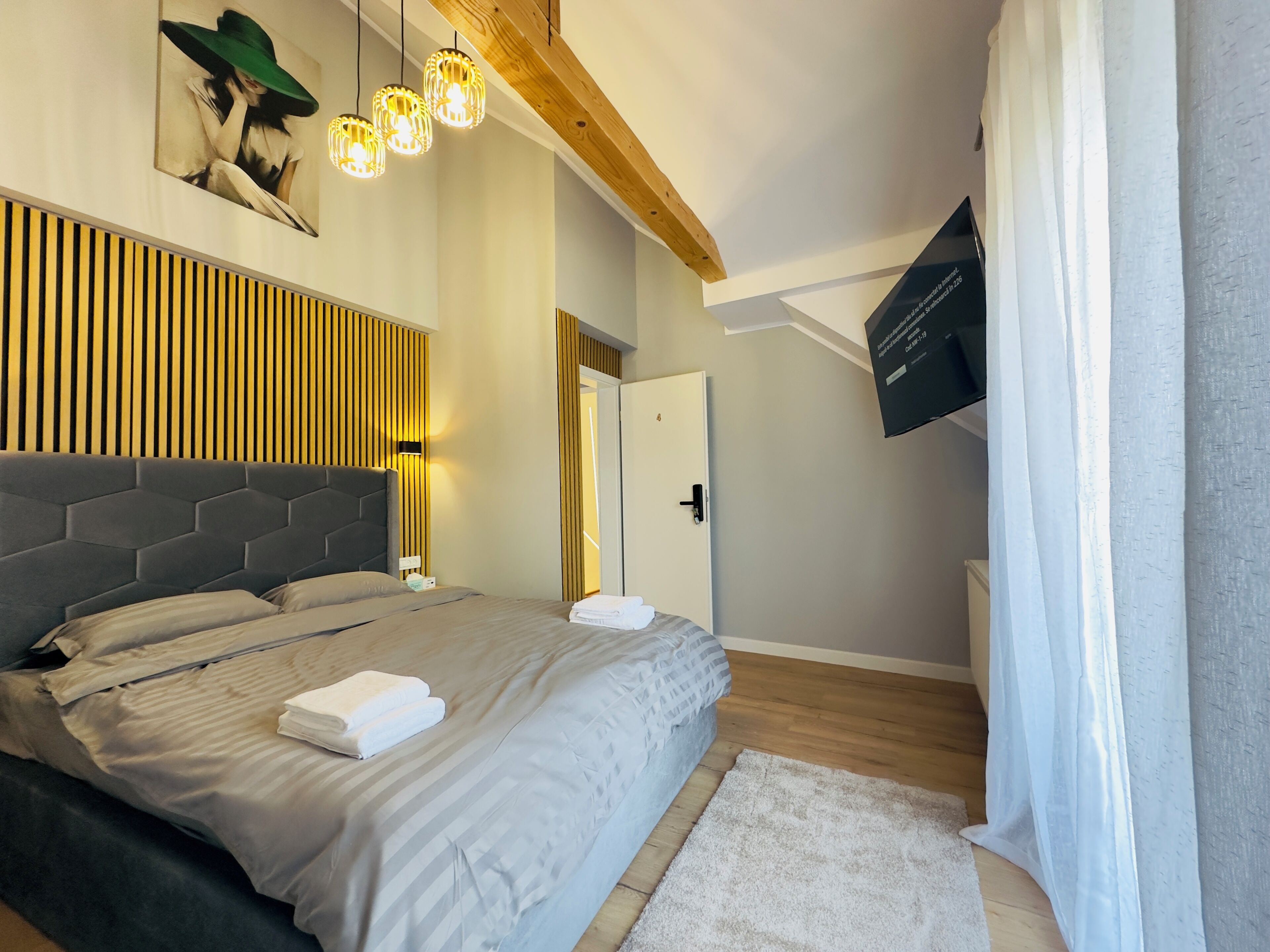 4 bedrooms, iron/ironing board, WiFi