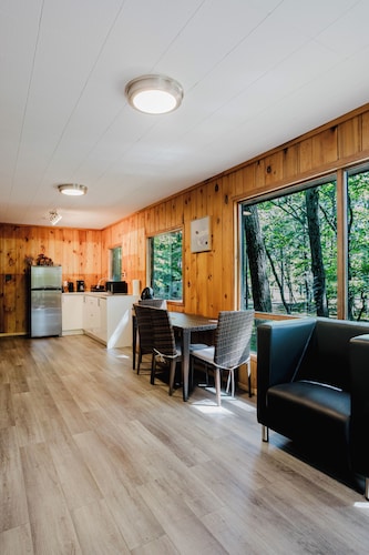 2 Bedroom Cottage XI: SB