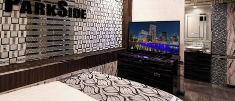 Standard Double Room, Smoking | WiFi (free), bed sheets