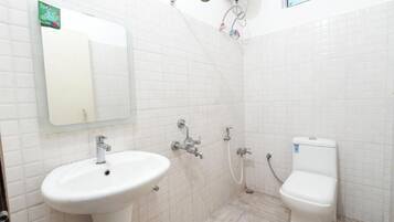Deluxe Double Room | Bathroom