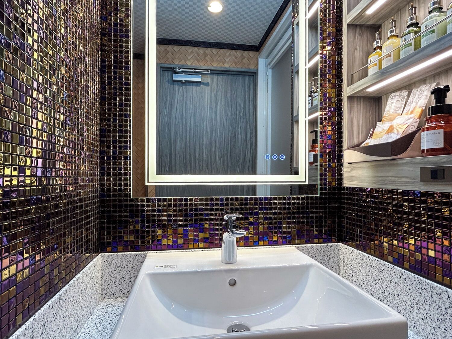 Superior Double Room, Smoking | WiFi (free), bed sheets