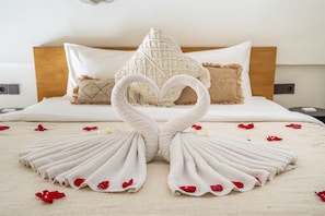 In-room safe, free WiFi, bed sheets - Maison Boheme Bali (Denpasar Selatan)