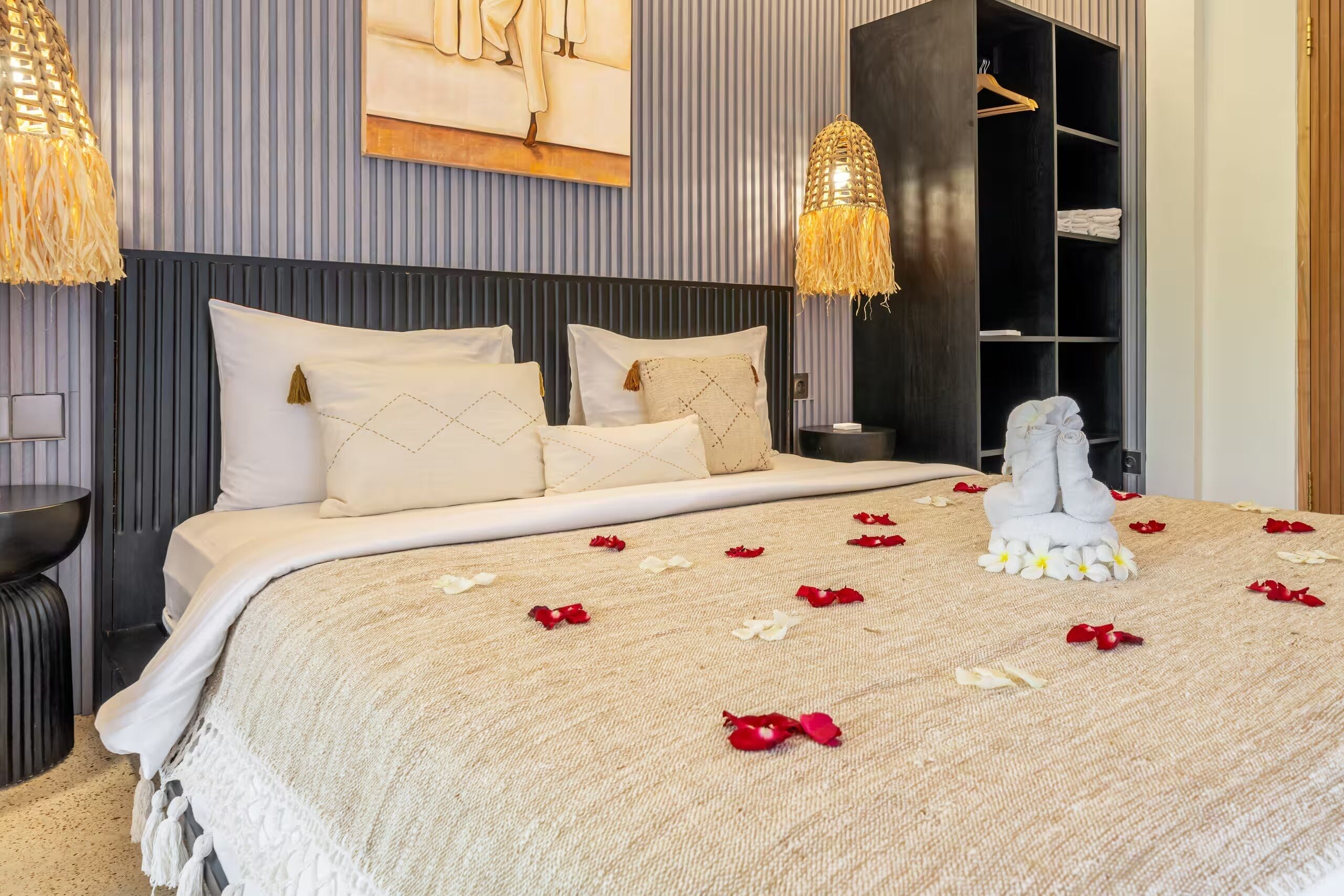 In-room safe, free WiFi, bed sheets