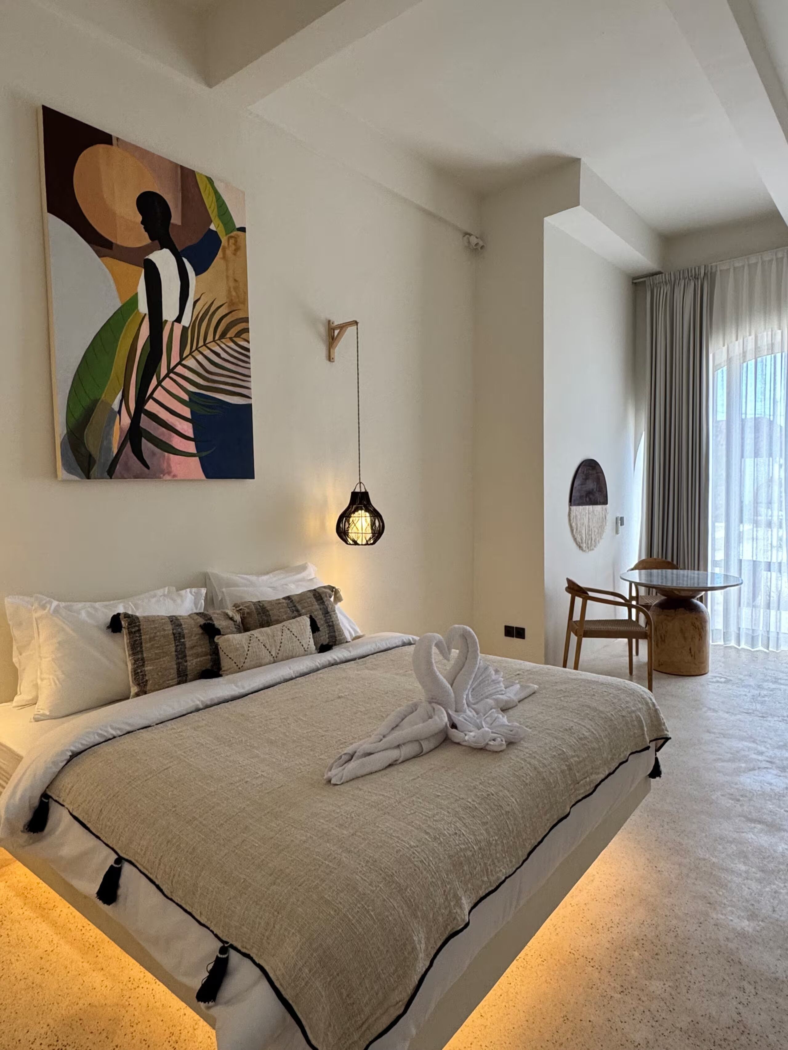 In-room safe, free WiFi, bed sheets