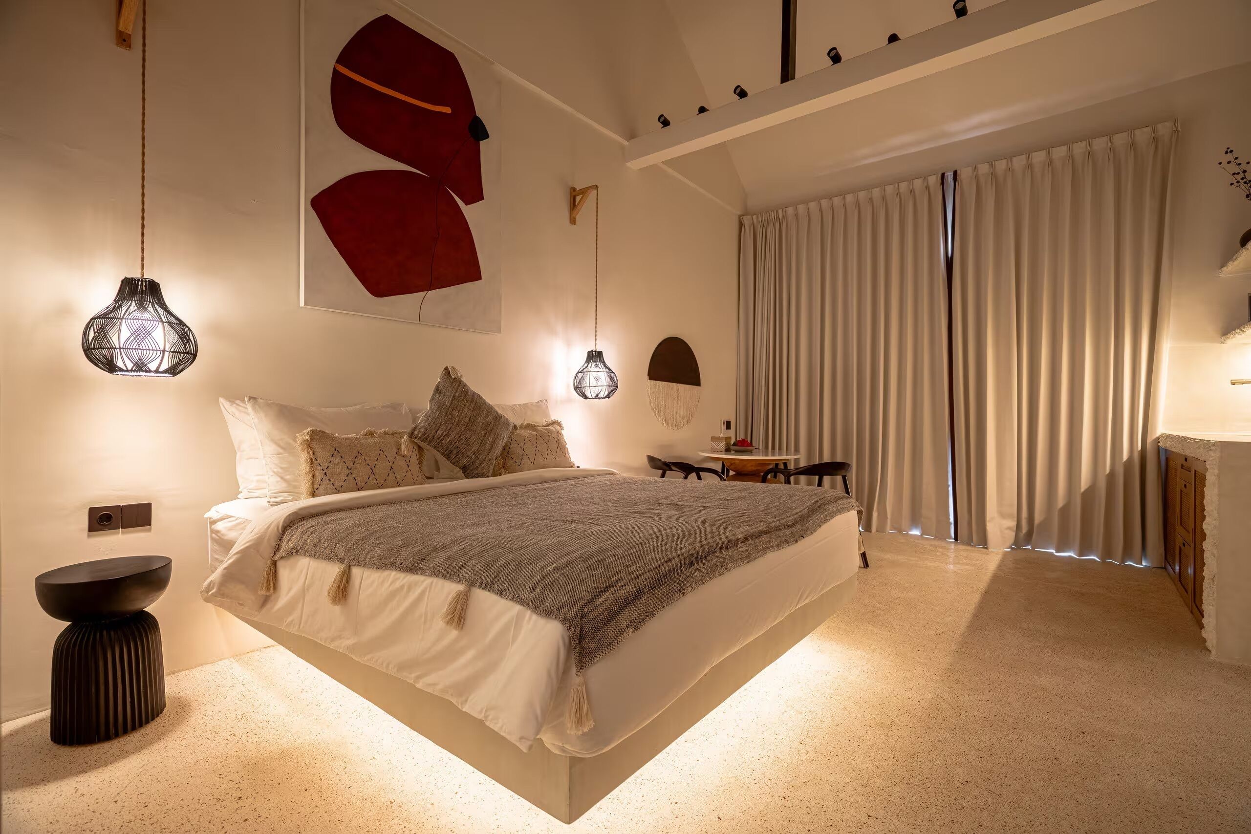 In-room safe, free WiFi, bed sheets