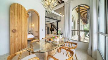 ซูพีเรียอพาร์ทเมนท์, 2 ห้องนอน, วิวสวนหย่อม | ร้านอาหาร