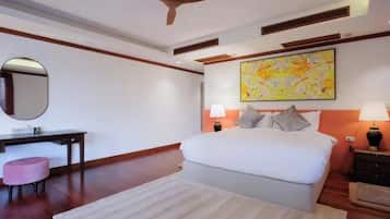 4 bedrooms, internet, bed sheets
