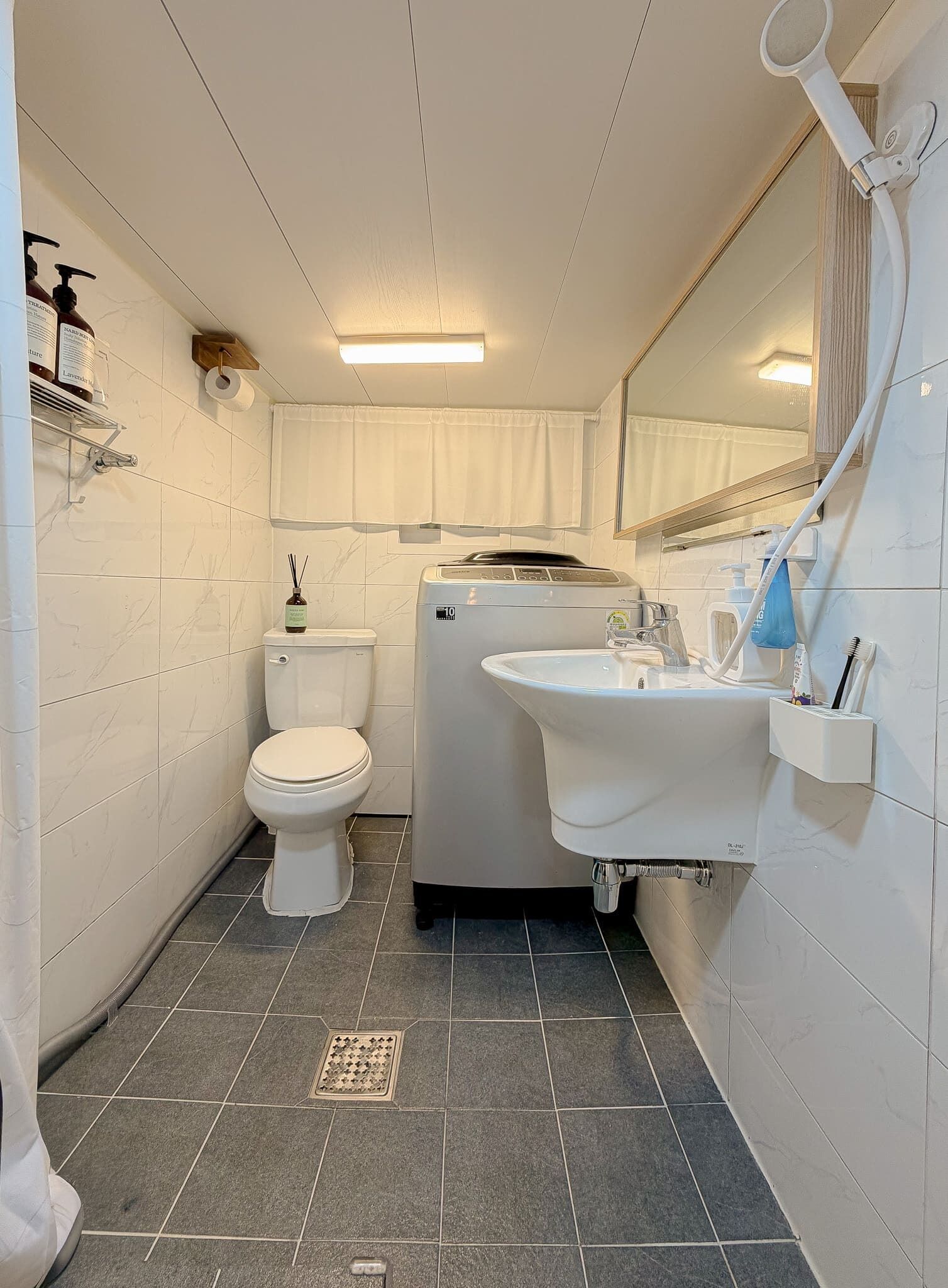 Hair dryer, towels
