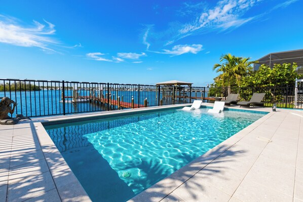 Pool - Private Pool + Dock + Bay Views | Walk to Beach + Times Square | Sunset Slip (Fort Myers Beach)