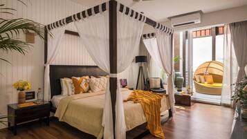 Biệt thự Cao cấp, quang cảnh hồ bơi