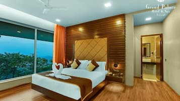 Honeymoon Suite, Balcony, Mountain View