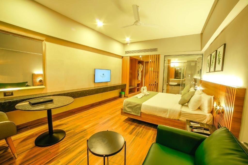 Superior Room, Balcony, Mountain View | In-room safe, desk, iron/ironing board (on request), WiFi (free)