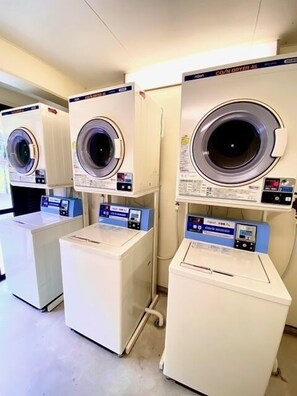 Bahagian dalam