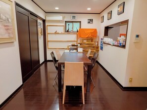 Dining - In the Middle of Ikino Ikinoshima Island (Iki)