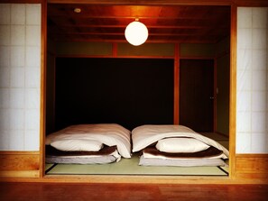 Room - Glaminka Kamikawa (Kamikawa)