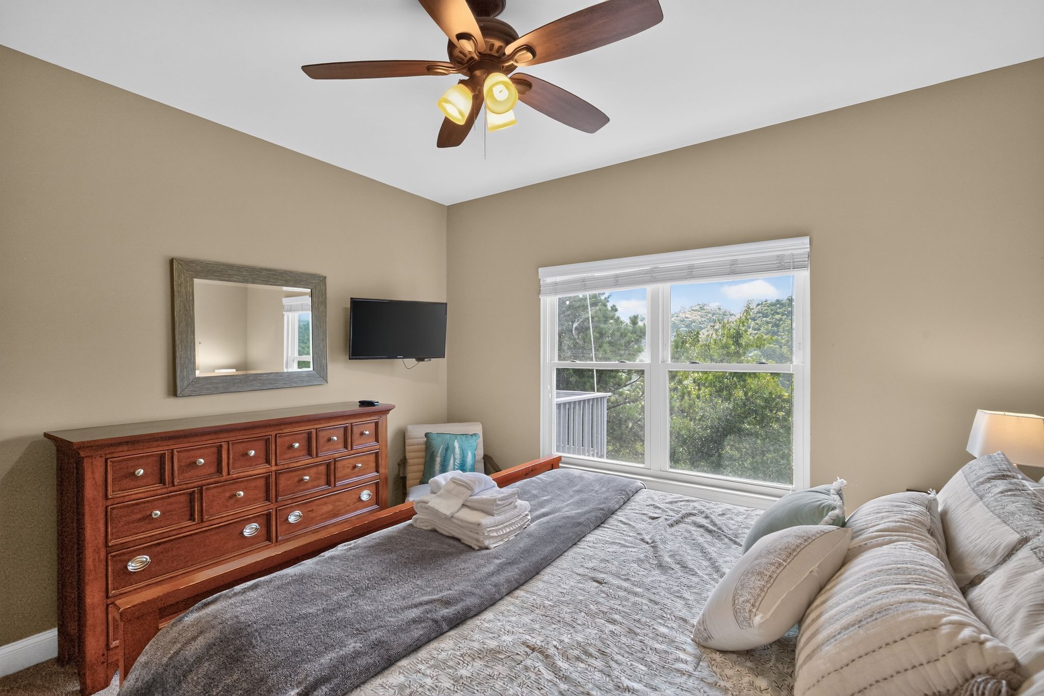 Desk, iron/ironing board, travel crib, WiFi