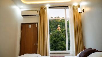 Deluxe Room, Balcony | Free WiFi