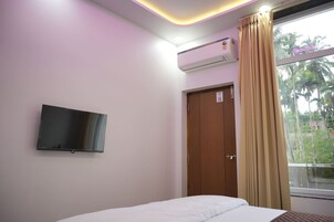 Deluxe Room, Balcony | WiFi (free)