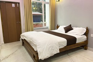 Quarto luxo, sacada | Wi-Fi de cortesia