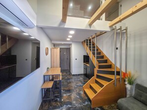 Interior - B2 - SASHA Loft by SDR (Paralia)