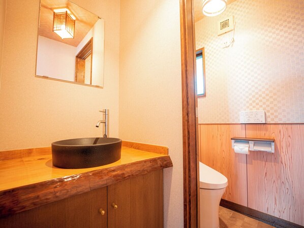 Bathroom - Mook's Home (Ito)