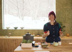 Interior - Green Saso (Kutchan)