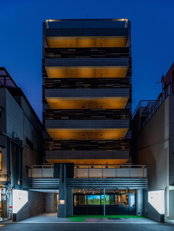 Exterior - Rota 105 (Osaka)