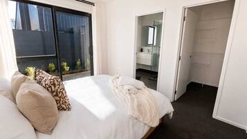 3 bedrooms, Internet, bed sheets