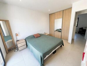 Room - Single-family home with a pool (Bollène)