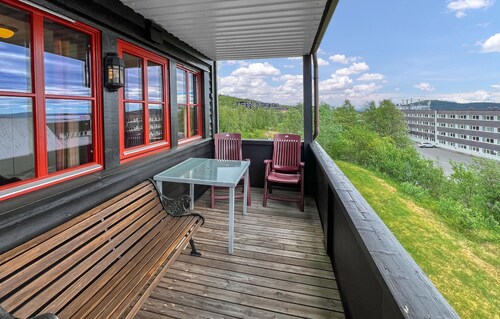 Awesome apartment in Beitostølen with sauna