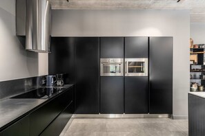 Coffee/tea maker, fridge, microwave, stovetop - Villa Nevia (100671-K1) - Šivati (Šivati)
