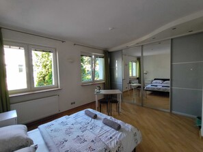 Basic Double Room, 1 Double Bed - Fantastic Inn Warsaw - FMW (Warszawa)