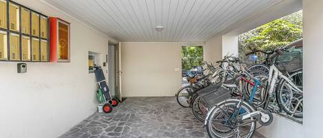 Standard Apartment, 1 Bedroom, Lakeside (Blu Gem Modern) | Property grounds