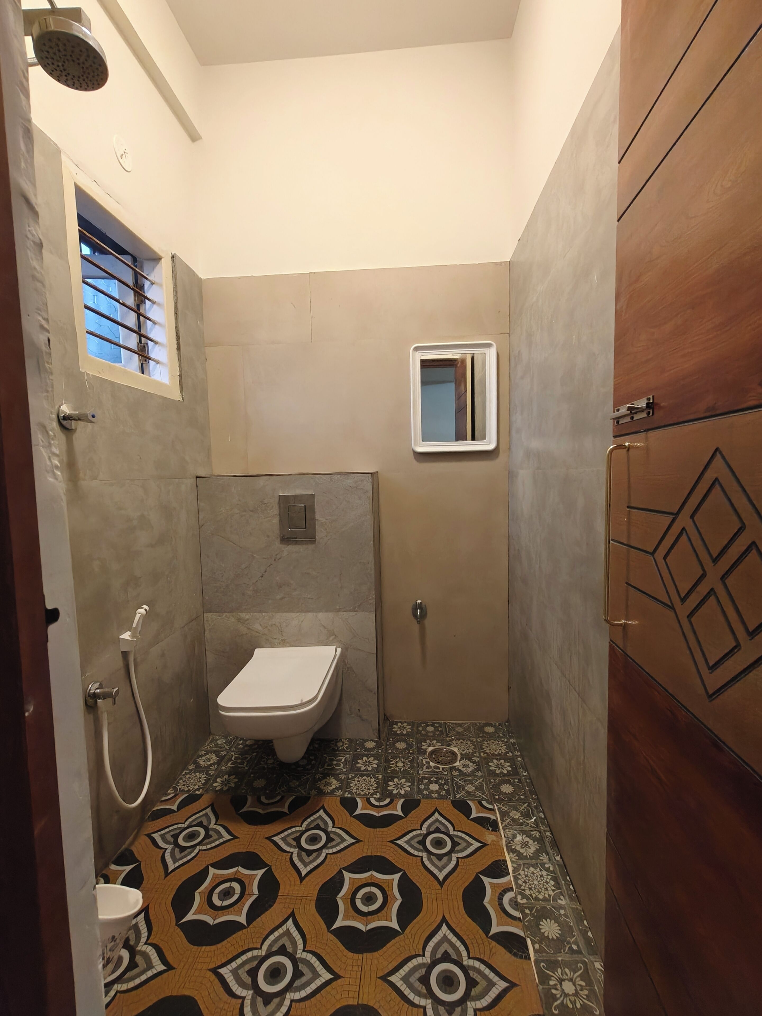Hair dryer, bidet, towels, soap
