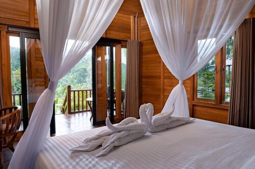 Cassowary Villas Sidemen by AGATA