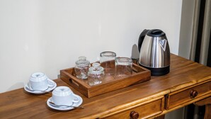 Cà phê và/hoặc dụng cụ pha