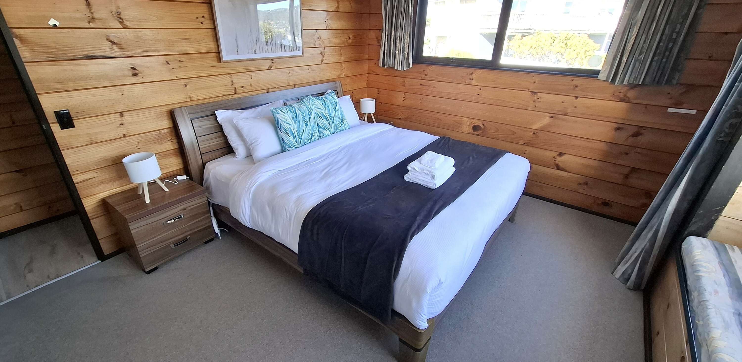 3 bedrooms, iron/ironing board, Internet, bed sheets